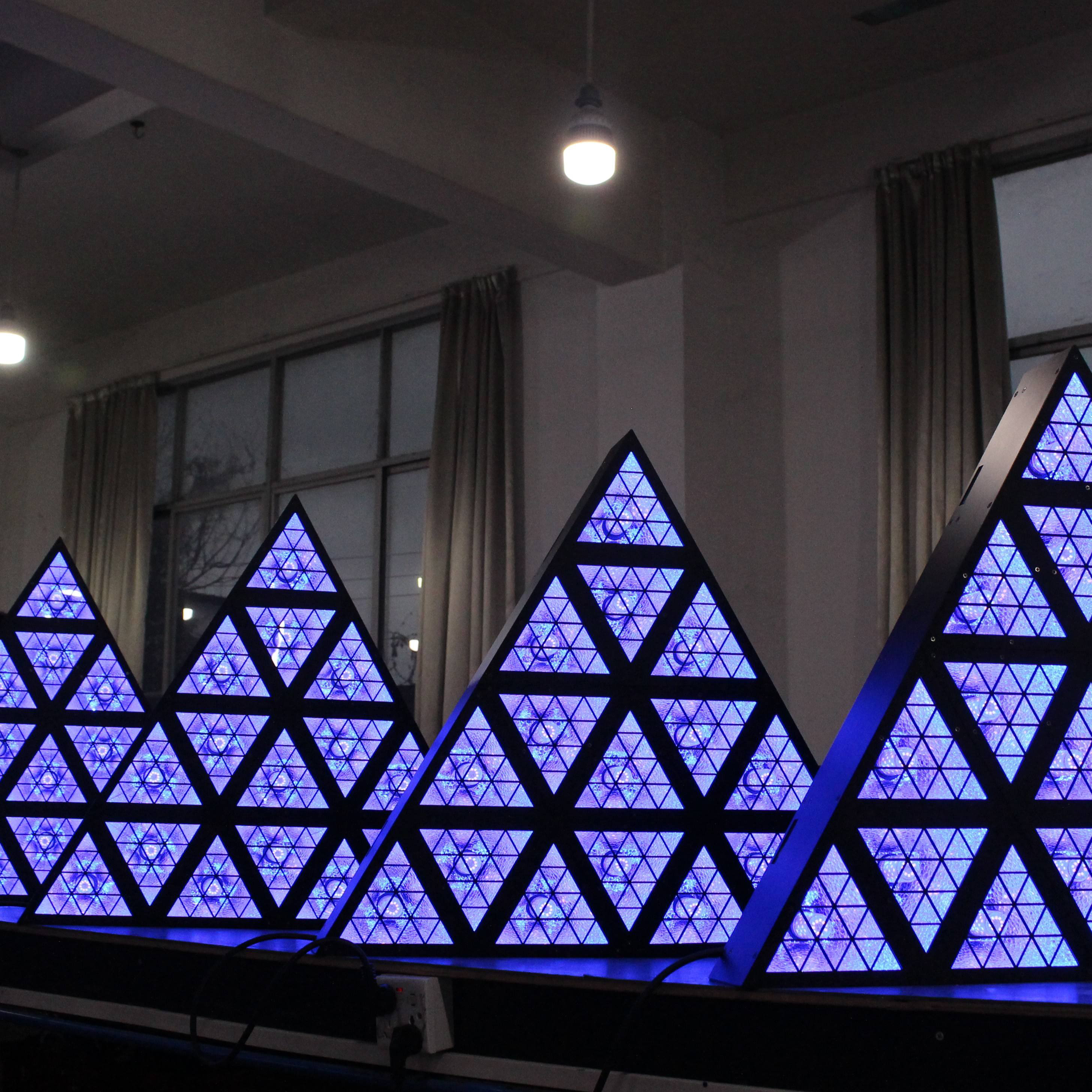 DMX マトリックス三角 LED ステージ特殊効果ライトナイトクラブ FD-R1630 